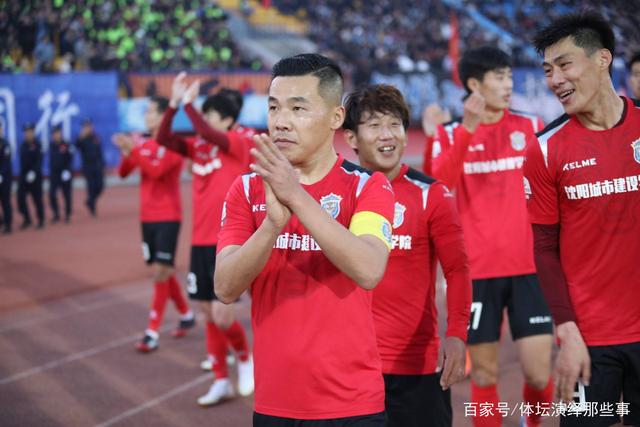 约基奇42+16掘金险胜马刺 骑士送爵士10连败